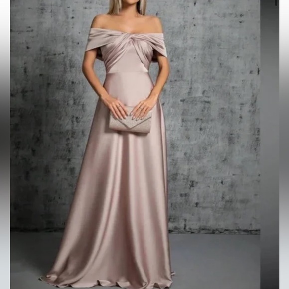 Luxe off shoulder party formal evening satin gown dress - Picture 9 of 15